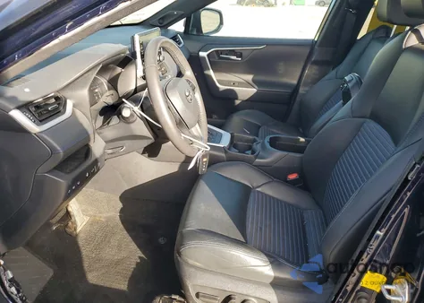 2020 Toyota Rav4 Xse из США, поврежденный, VIN 2T3EWRFV7LW080859